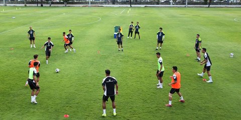 Salam dari Maarten Paes, Cah Kediri yang Baru Saja Gabung dengan Skuad Timnas Indonesia di Jeddah: Peh!