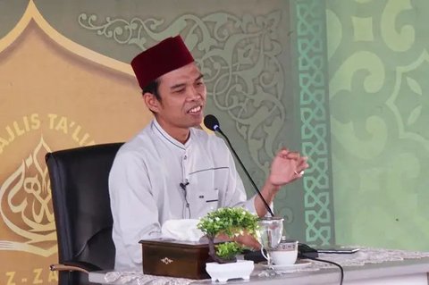 Kolase Ustadz Adi Hidayat (UAH) dan Ustadz Abdul Somad (UAS). (YouTube Adi Hidayat/Instagram @ustadzabdulsomad_official)
