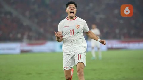Timnas Indonesia - Jay Idzes dan Thom Haye (Bola.com/Adreanus Titus)