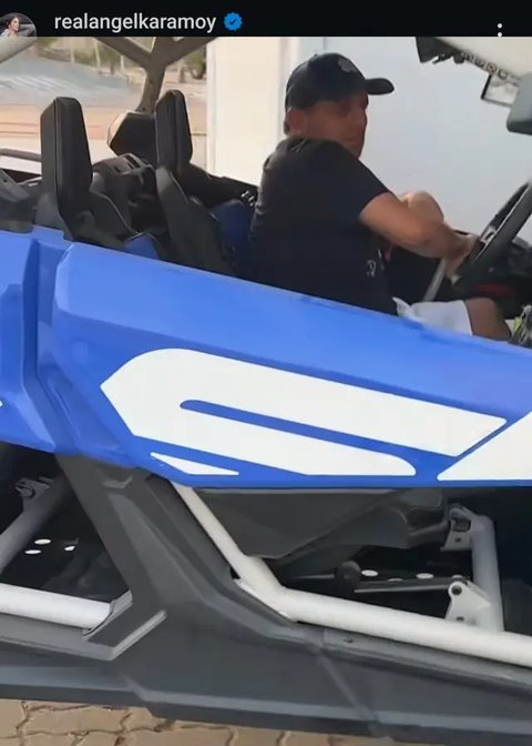 Angel Karamoy Jajal Offroad di Padang Pasir Dubai (Sumber: Instagram/realangelkaramoy)