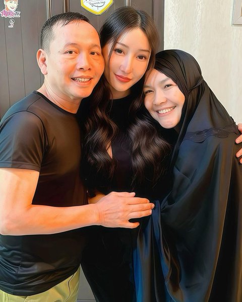 Lucinta Luna Foto Bersam Kedua Orangtua Ayu Ting Ting