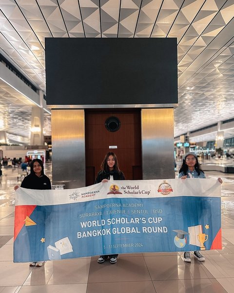 Buat Haru dan Bangga, Potret Sabrina Anak Darius Sinathrya & Donna Agnesia Berangkat ke Bangkok Untuk Lomba Debat WSC