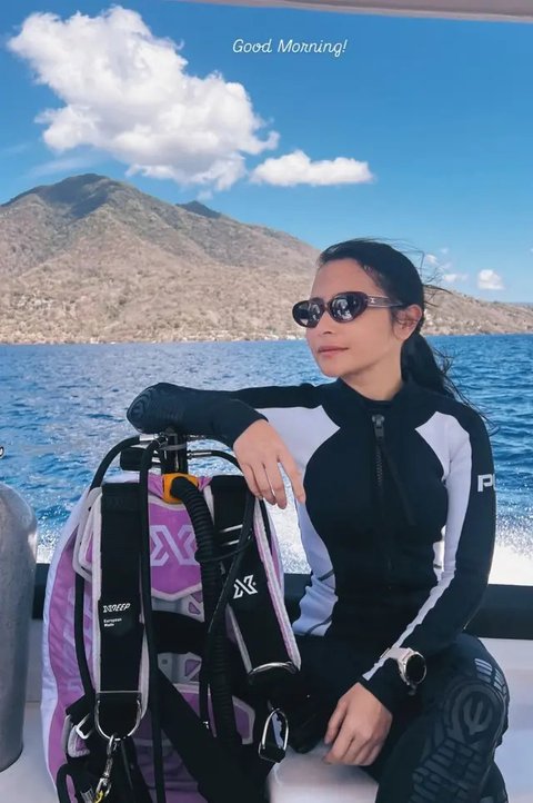 Prilly Latuconsina Liburan di Pulau Alor (Sumber: Instagram/prillylatuconsina96)
