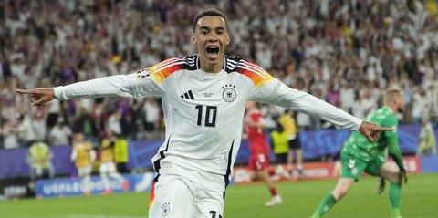 Joshua Zirkzee Ajak Jamal Musiala Gabung Manchester United