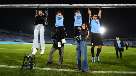 FOTO: Tangis Luis Suarez Pecah, Air Mata 'Banjiri' Laga Terakhir dengan Uruguay di Kualifikasi Piala Dunia 2026