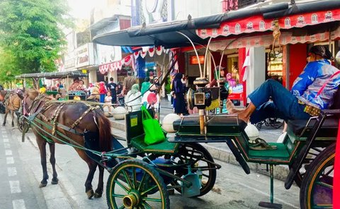 Pak Tuwuh, jasa pijat andong di Yogyakarta. (Liputan6.com/Ricka Milla Suatin)