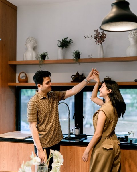 Potret Glenca Chysara & Rendy Jhon Lakukan Photoshoot di Rumah, Simple tapi Estetik Abis