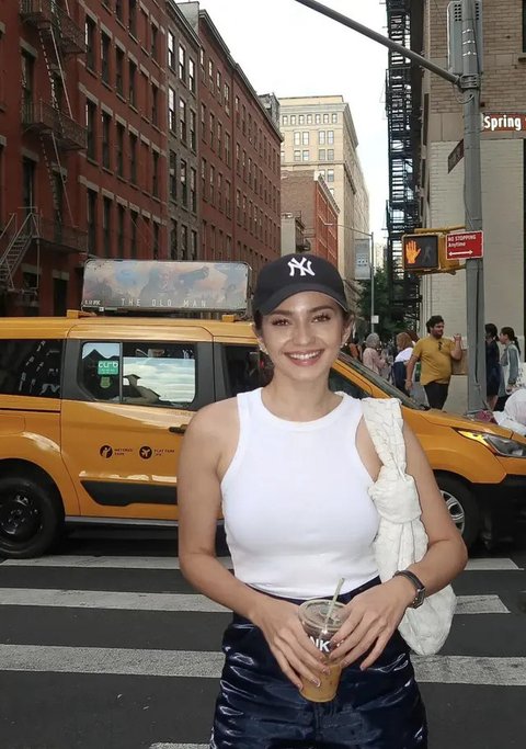 Potret Syifa Hadju dan Enzy Storia Adu Visual di New York, Cantik Kebangetan & Sama-sama Punya Aura Positive Vibes