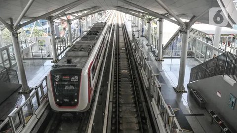 Dengan ditetapkannya LRT Jabodebek sebagai Objek Vital Nasional, maka penyelenggaraan pengamanan akan dilakukan berdasarkan prinsip pengamanan internal. (Liputan6.com/Herman Zakharia)