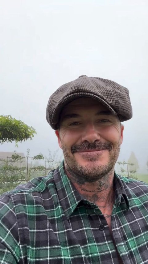 Foto David Beckham Mengelola Peternakan Ayam dan Berkebun, Kehidupan Setelah Pensiun Menjadi Viral di Media Sosial