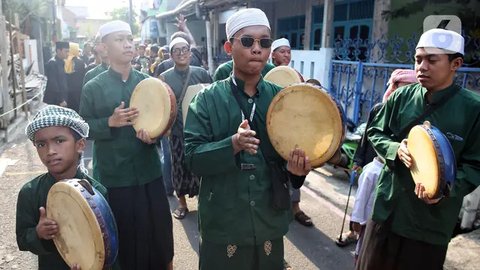 FOTO: Melihat Kemeriahan Kirab Sekaten untuk Menyambut Peringatan Maulid Nabi Muhammad SAW di Pisangan Timur