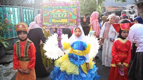 FOTO: Melihat Kemeriahan Kirab Sekaten untuk Menyambut Peringatan Maulid Nabi Muhammad SAW di Pisangan Timur