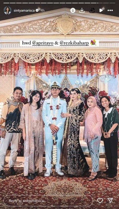 Tampil Menawan dan Elegan, 7 Foto Sintya Marisca di Acara Pernikahan - Netizen Mendoakan Segera Menyusul