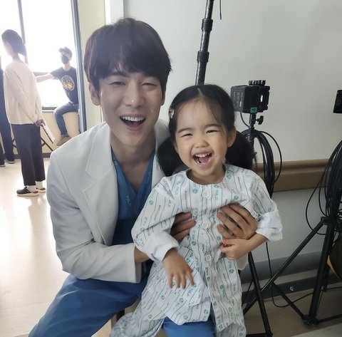 8 Drama Korea atau Drakor Dibintangi Artis Cilik Oh Eun Seo, Ada Hospital Playlist dan Terbaru Love Next Door