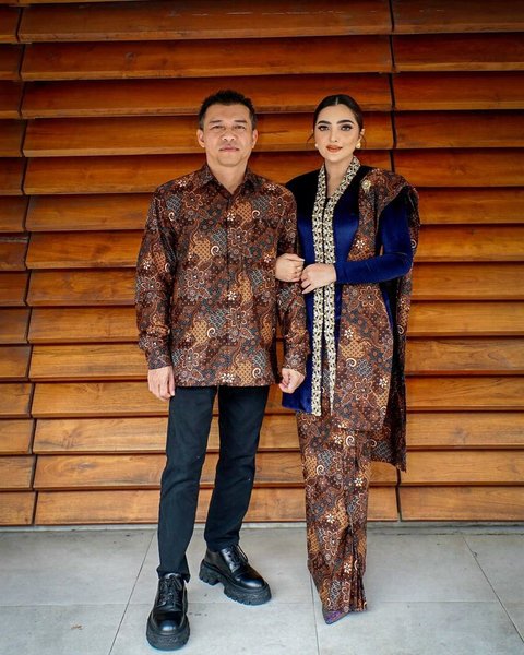 Sudah Jadi Kakek dan Nenek, Potret Anang dan Ashanty di Sesi Foto Terbaru Tampil Elegan Penuh Pesona Serba Hitam