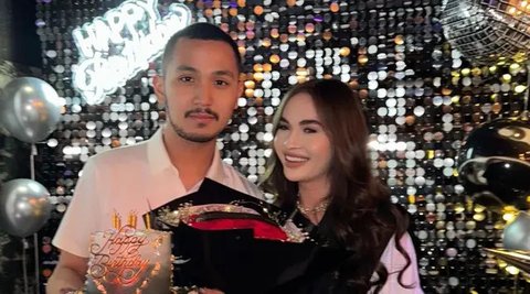 Potret Cantik Elina Joerg di Ultah Pacar, Ramai Didoakan Segera Dilamar Gusti Ega<br>