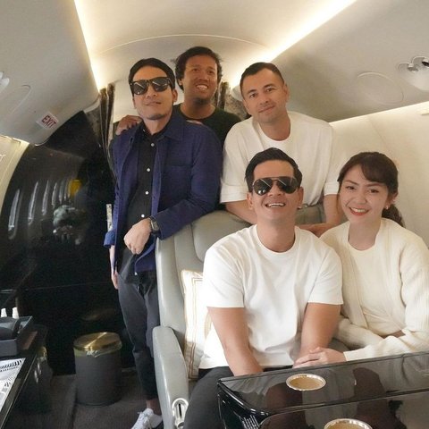 Intip Keseruan Raffi Ahmad Bareng Band The Popstars Pas Manggung, Berangkat Naik Private Jet