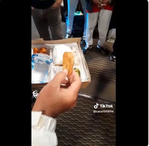Potret Menu Makan Atlet PON XXI Aceh-Sumut. (Sumber: X/@MafiaWasit)