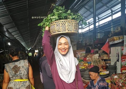 Potret Transformasi Dewi Hughes, Sukses Turunkan Berat Badan 91 Kg dengan Tak Makan Nasi