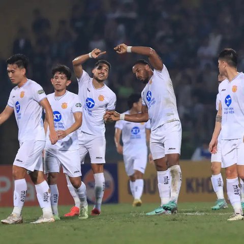 Calon striker naturalisasi Timnas Vietnam, Rafaelson. (Dok. Nam Dinh)