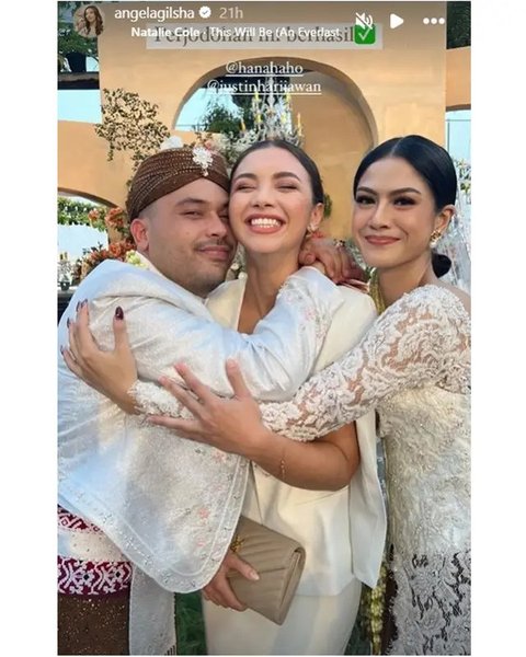 Potret bridesmaid di pernikahan Hana Saraswati. (sumber: Instagram/hanahaho/sarahkeihl)