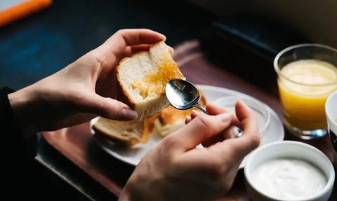 Ilustrasi bangun pagi, pagi hari. (Photo by Rendy Novantino on Unsplash)