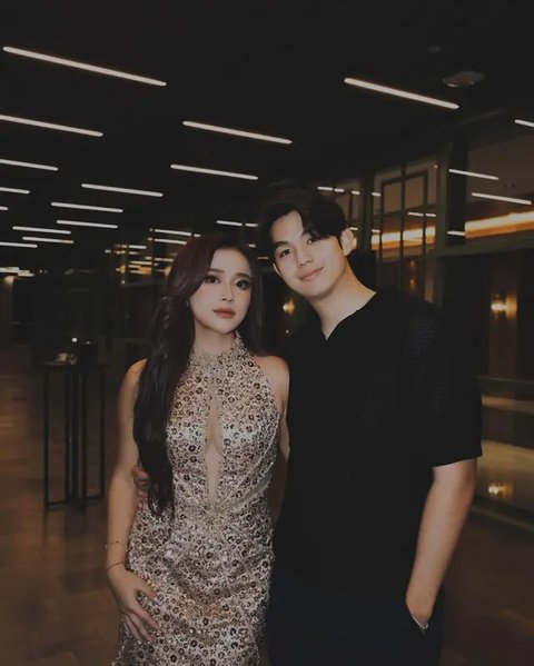 Potret Brisia Jodie dan Jonathan Alden Hadiri Kondangan (Sumber: Instagram/brisiajodie96)