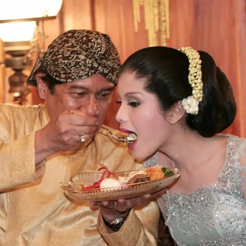 Potret Kebersamaan Annisa Pohan dan Sang Ayah. (Sumber: Instagram/annisayudhoyono)