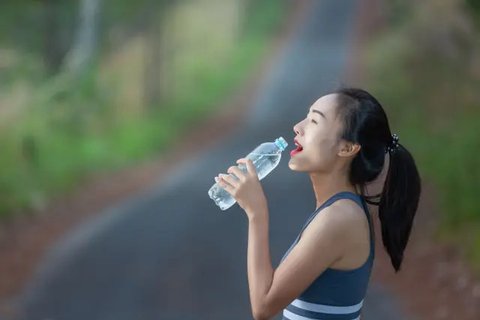 Ilustrasi Mengonsumsi Makanan Credit: pexels.com/Stephany