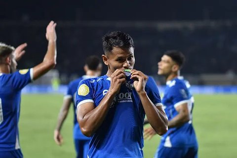 Striker PSS Sleman, Hokky Caraka mencetak dua gol ke gawang Arema FC dalam laga BRI Liga 1 2024/2025 di Stadion Manahan, Solo, Jumat (20/9/2024). (Dok. PSS)