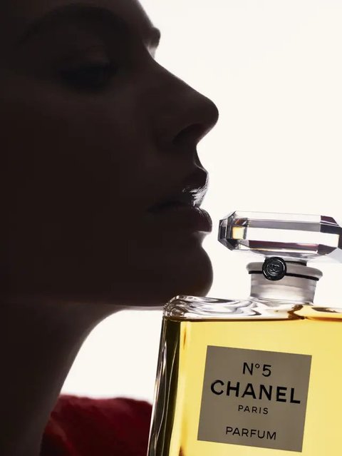 ilustrasi parfum (sumber: freepik)