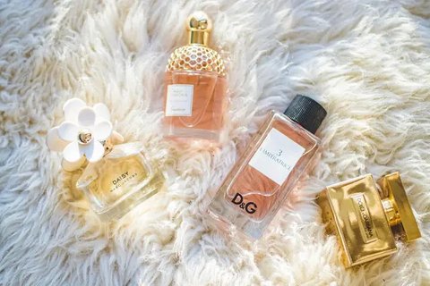 ilustrasi parfum (sumber: freepik)