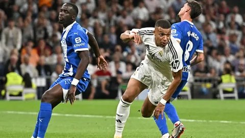 FOTO: Sengit, Real Madrid Hajar Deportivo Alaves Usai Drama Lima Gol