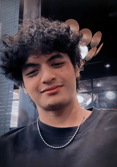 Nikita Mirzani mengaku alami kekerasan fisik dan mental dari RI. Pengakuan ini muncul setelah Nikita Mirzani dan Rizky Irmansyah saling unfollow di medsos. (Foto: Dok. Instagram @nikitamir