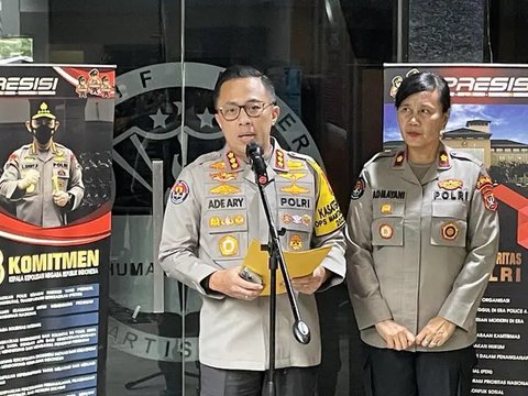 Vadel Badjideh membantah isu viral Lolly anak Nikita Mirzani hamil duluan. Ia meminta publik tak mencari makan dari gosip yang tidak benar adanya. (Foto: Dok. Instagram @vadelbadjideh)