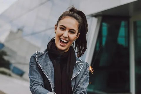Ilustrasi risiko, bermain catur. (Photo by JESHOOTS.COM on Unsplash)