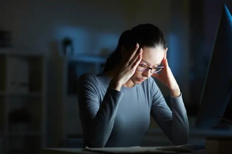 Ilustrasi stres, depresi, anxiety, lelah bekerja. (Photo By Unsplash)