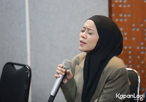 Merayakan Satu Dekade Berkarir, Lesti Kejora Membagikan 8 Foto yang Menunjukkan Persiapannya Untuk Konser 