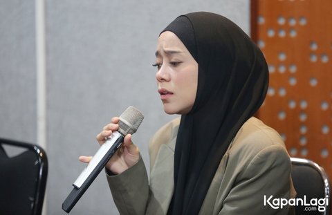 Merayakan Satu Dekade Berkarir, Lesti Kejora Membagikan 8 Foto yang Menunjukkan Persiapannya Untuk Konser 