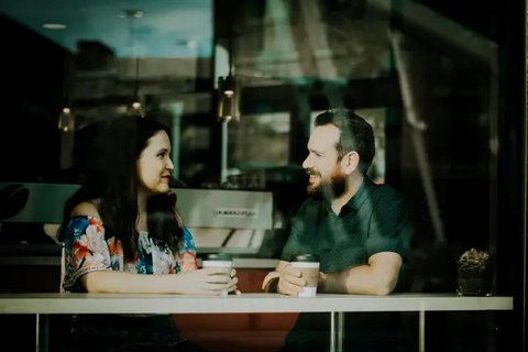 Manfaatkan kesempatan kedua dengan mantan gebetan agar berhasil sampai jadian. (Foto: unsplash,com)