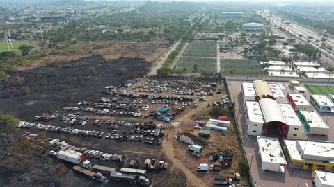 FOTO: Dahsyatnya Kebakaran Hutan di Ekuador Hanguskan 30 Mobil Sekaligus