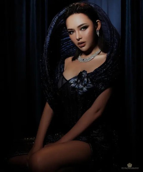 Gaya Terbaru Amanda Manopo. [@amandamanopo]