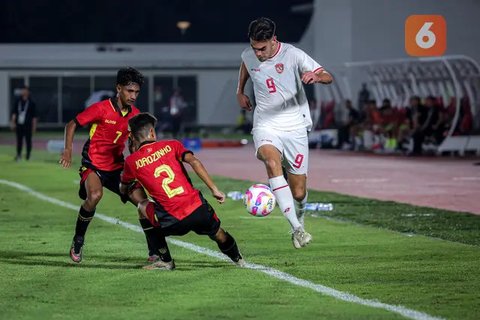 Timnas Indonesia U-20 meraih kemenangan 3-1 atas Timor Leste pada laga kedua Grup F kualifikasi Piala Asia U-20 2025 di Stadion Madya, Jakarta, Jumat (27/9/2024) malam WIB. Satu dari dua g