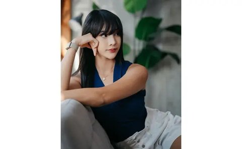 Potret Anya Geraldine dengan Gaya Rambut Berponi (Sumber: Instagram/anyageraldin)