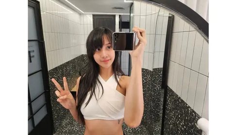 Potret Anya Geraldine dengan Gaya Rambut Berponi (Sumber: Instagram/anyageraldin)
