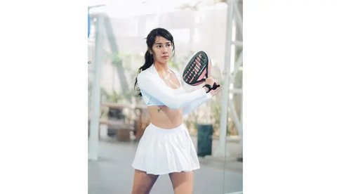 Potret Anya Geraldine dengan Gaya Rambut Berponi (Sumber: Instagram/anyageraldin)
