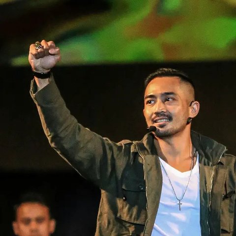 Tahun 2024 menjadi masa produktif Yama Carlos. Setelah membintangi Rambut Kafan dan Kereta Berdarah, ia bersiap syuting film Air Mata Mualaf. (Foto: Dok. Instagram @yamacarlos7)