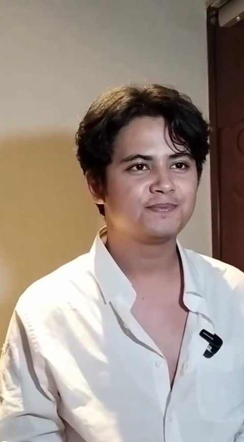 7 Potret Terbaru Aliando Syarief yang Disebut Kembali ke Setelan Pabrik