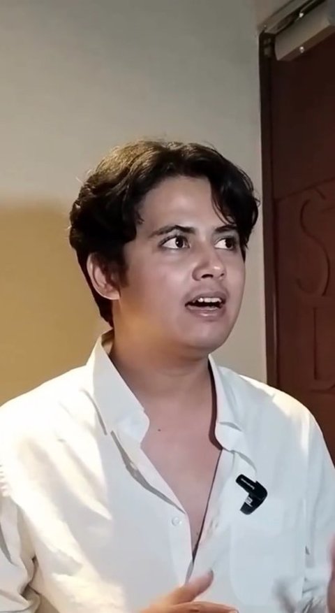 7 Potret Terbaru Aliando Syarief yang Disebut Kembali ke Setelan Pabrik