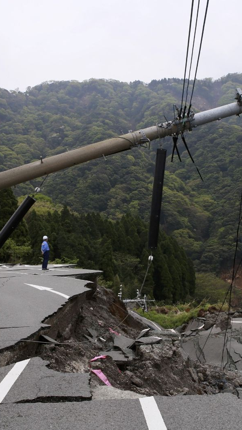 Selain Picu Tsunami, Gempa Jepang Putus Listrik ke Ribuan Rumah hingga Lumpuhkan Penerbangan